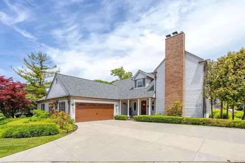 Exterior - 4 Lakeside, Grosse Pointe, MI 48230 photo 4 of 18