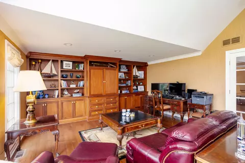 Other - 4 Lakeside, Grosse Pointe, MI 48230 photo 6 of 16