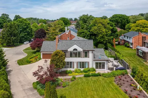 View/Area - 4 Lakeside, Grosse Pointe, MI 48230 photo 1 of 9
