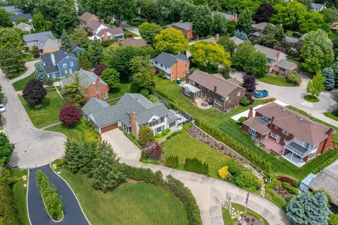 View/Area - 4 Lakeside, Grosse Pointe, MI 48230 photo 4 of 9