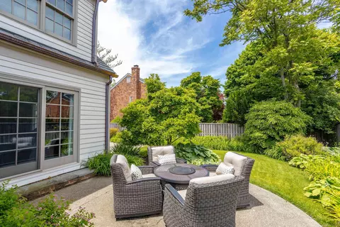 Exterior - 4 Lakeside, Grosse Pointe, MI 48230 photo 6 of 18