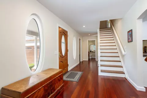Entry Way - 4 Lakeside, Grosse Pointe, MI 48230 photo 2 of 5