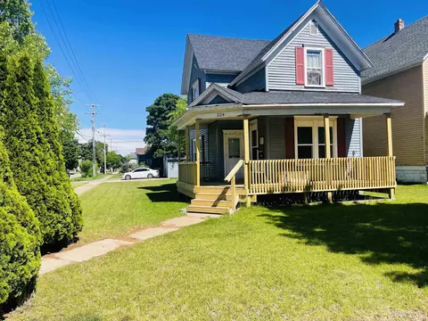224 N 14th, Escanaba, MI 49829