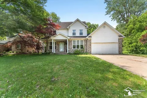 26201 King, Romulus, MI 48174