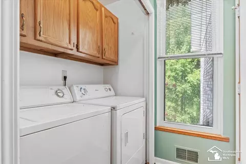 Other - 26201 King, Romulus, MI 48174 photo 2 of 8