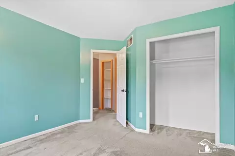 Bedroom - 26201 King, Romulus, MI 48174 photo 4 of 6