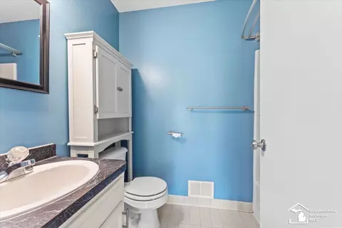 Bath - 26201 King, Romulus, MI 48174 photo 1 of 3