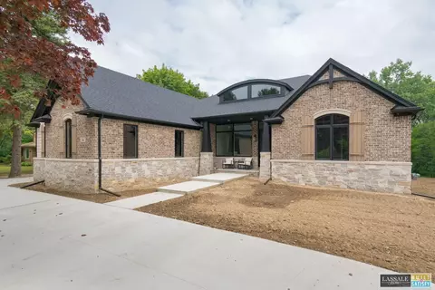 246 Shadywood, Rochester Hills, MI 48307