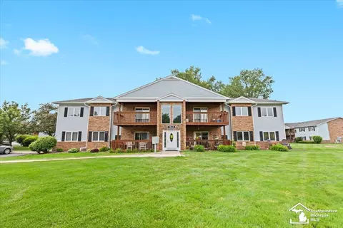 1545 Harbour #196, Trenton, MI 48183