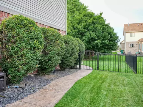 49334 Flint, Macomb, MI 48044 photo 42
