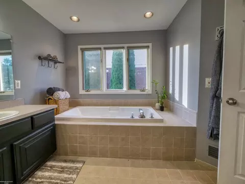 49334 Flint, Macomb, MI 48044 photo 15
