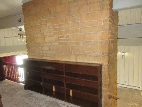 Living - 507 E Pierce, Wakefield, MI 49968 photo 3 of 3