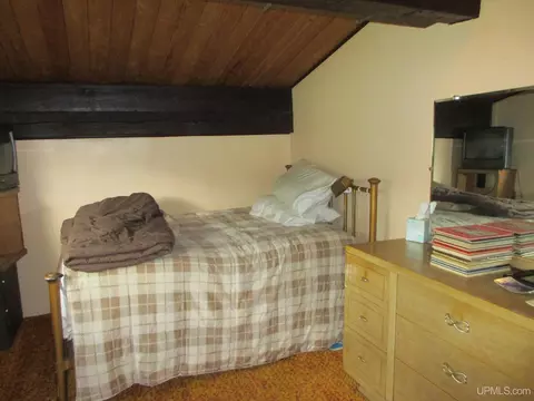 Bedroom - 507 E Pierce, Wakefield, MI 49968 photo 2 of 4