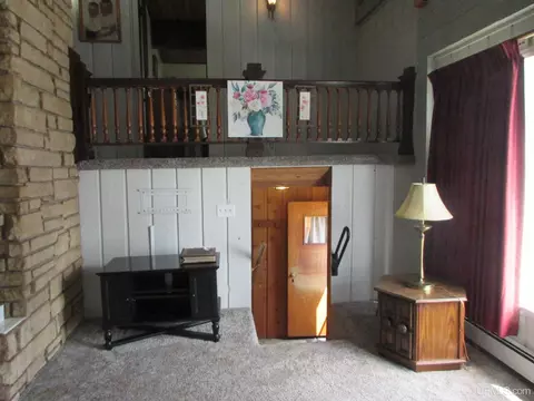 Living - 507 E Pierce, Wakefield, MI 49968 photo 1 of 3