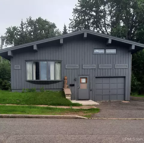507 E Pierce, Wakefield, MI 49968