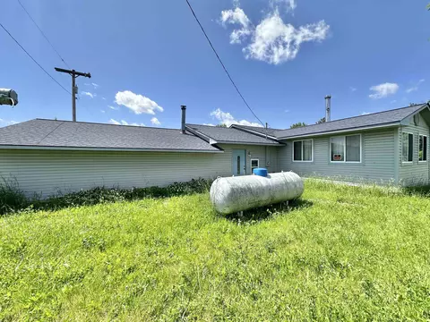 1228 W Saganing, Bentley, MI 48613 photo 4