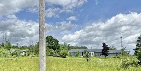 1228 W Saganing, Bentley, MI 48613