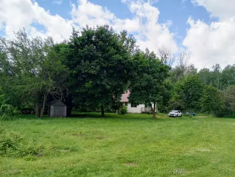 Exterior - 515 S Hawkins, Gladwin, MI 48624 photo 2 of 13