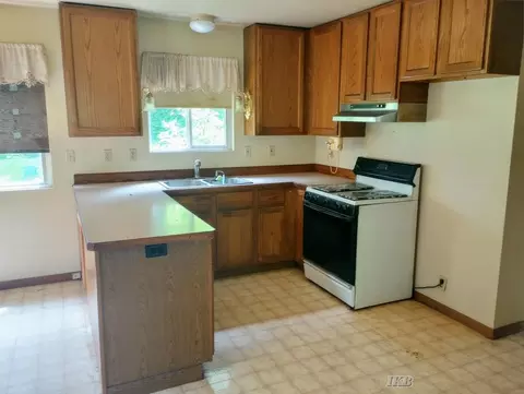 Kitchen - 515 S Hawkins, Gladwin, MI 48624 photo 1 of 1