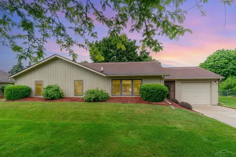5 Commons W, Saginaw, MI 48603