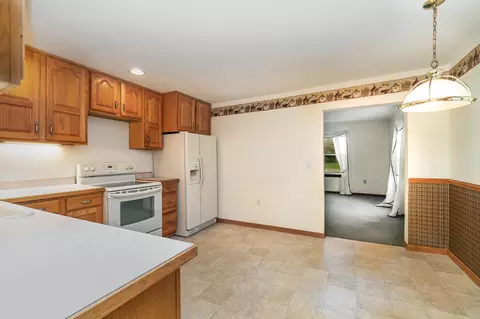 1093 N Scheurmann, Essexville, MI 48732 | 27 Photos - Movoto
