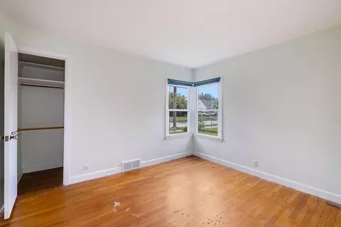 Bedroom - 320 Commonwealth, Flint, MI 48503 photo 3 of 3