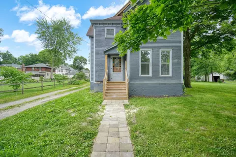 433 Allis, Adrian, MI 49221 photo 2