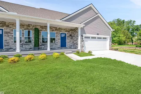 32979 Antrim, Chesterfield, MI 48047