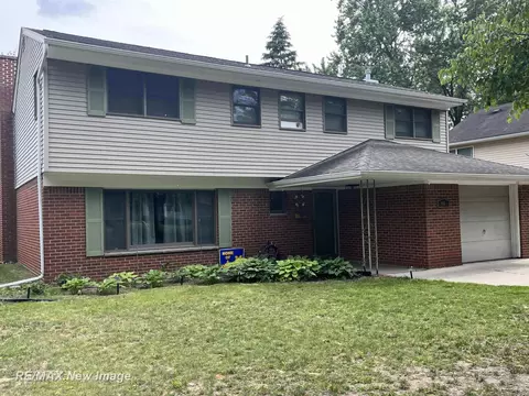 1904 Wyllys, Midland, MI 48642