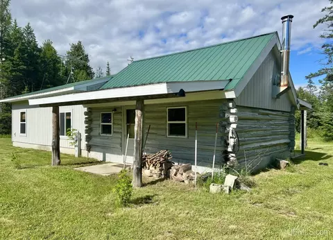 6060 N Robinson, Bark River, MI 49807