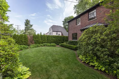 905 Pemberton, Grosse Pointe Park, MI 48230 photo 3