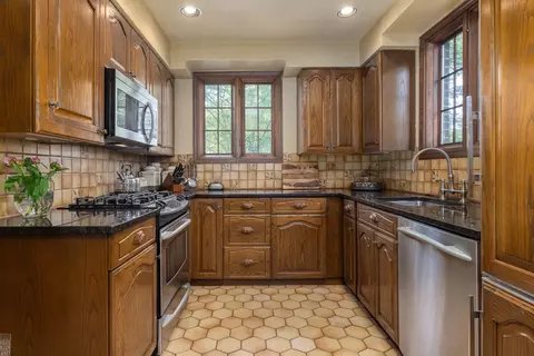 905 Pemberton, Grosse Pointe Park, MI 48230 photo 16