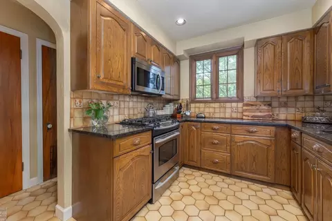 905 Pemberton, Grosse Pointe Park, MI 48230 photo 18