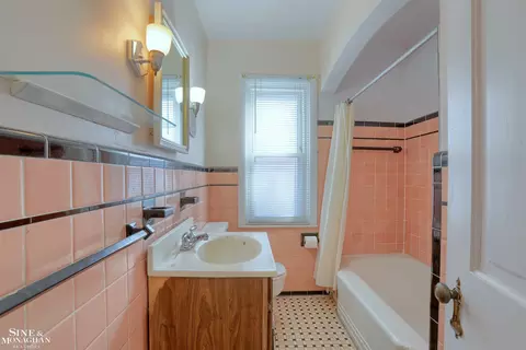 1388 Vernier Rd, Grosse Pointe Woods, MI 48236 photo 14