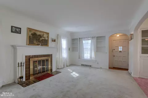 1388 Vernier Rd, Grosse Pointe Woods, MI 48236 photo 3