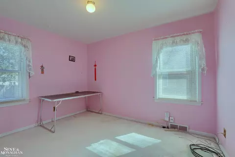 1388 Vernier Rd, Grosse Pointe Woods, MI 48236 photo 10