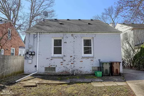 1388 Vernier Rd, Grosse Pointe Woods, MI 48236 photo 24