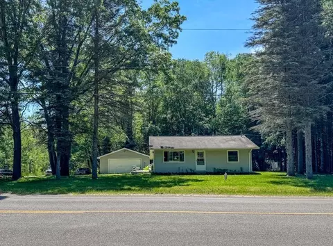 2541 W Lily Lk, Harrison, MI 48625