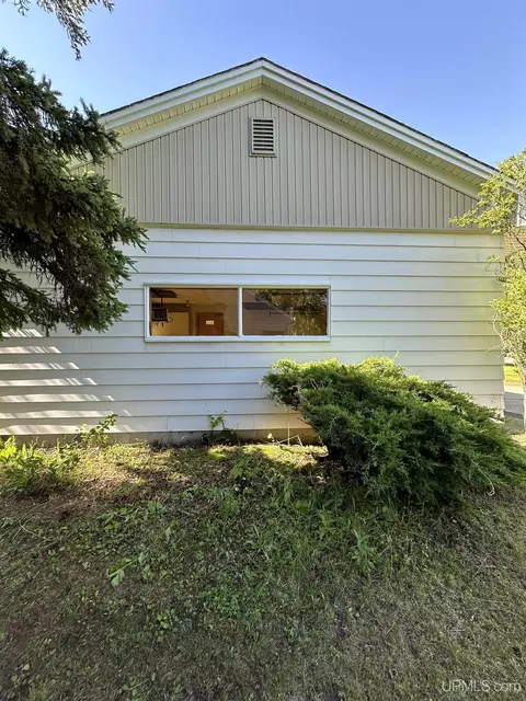 10569 S 75, Rapid River, MI 49878 photo 23