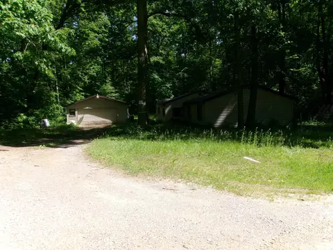 379 E Clarence, Harrison, MI 48625 photo 5
