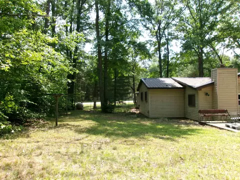 379 E Clarence, Harrison, MI 48625 photo 37