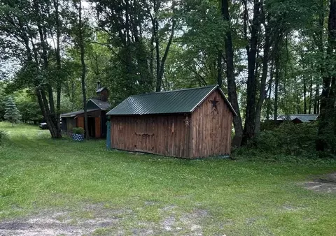 Exterior - 1702 Martin, Gladwin, MI 48624 photo 6 of 14