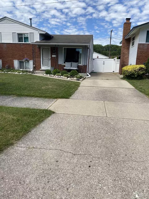9622 Mueller, Taylor, MI 48180 photo 3