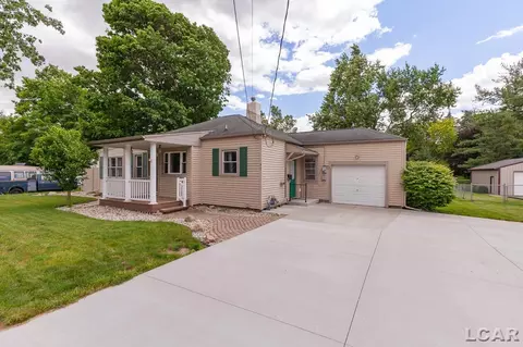 915 W Maple, Adrian, MI 49221 photo 22