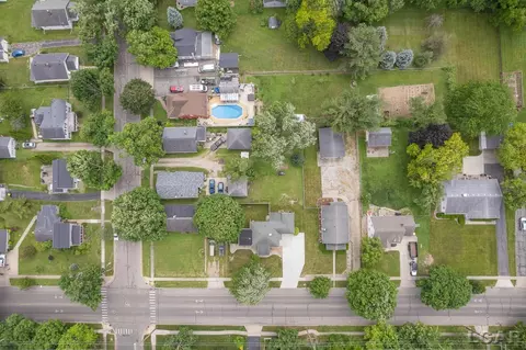 915 W Maple, Adrian, MI 49221 photo 24