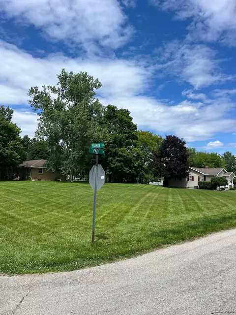 2000 Sharon, Adrian, MI 49221