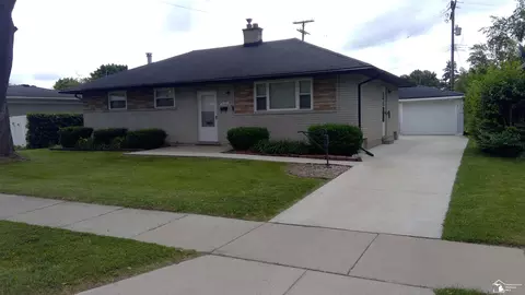 340 Donnalee, Monroe, MI 48162 photo 3