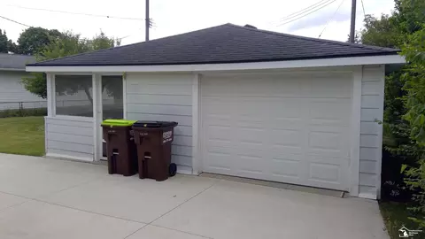 340 Donnalee, Monroe, MI 48162 photo 4