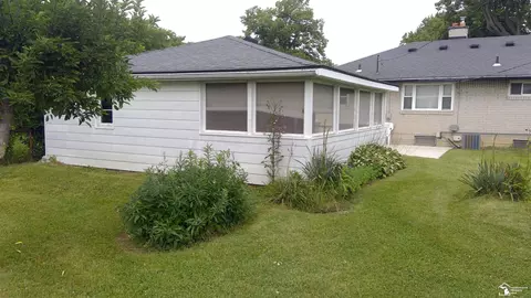 340 Donnalee, Monroe, MI 48162 photo 6