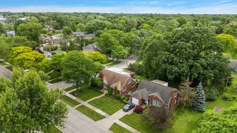 1437 Torrey, Grosse Pointe Woods, MI 48236 photo 58